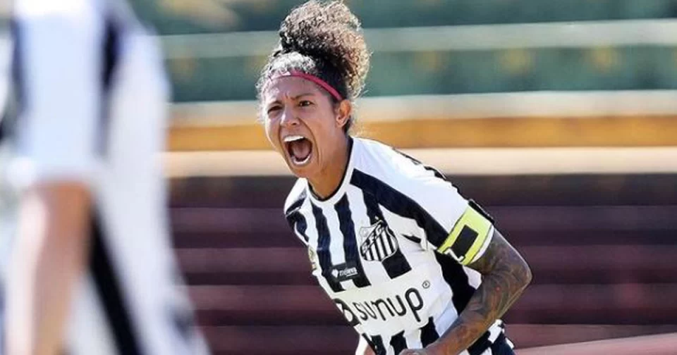 Cris de Osasco vai de bike, golaço que evita derrota do Santos para o Braga, 1 a 1.