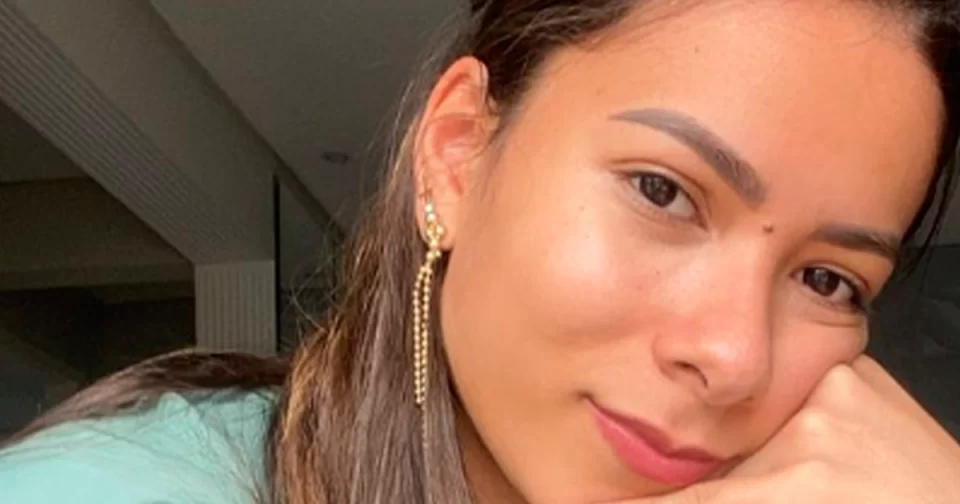 Levantadora Jacke, maestrina do Barueri, completa 22 anos.