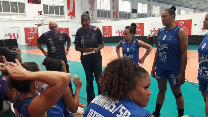 BASQUETE FEMININO DE OURINHOS