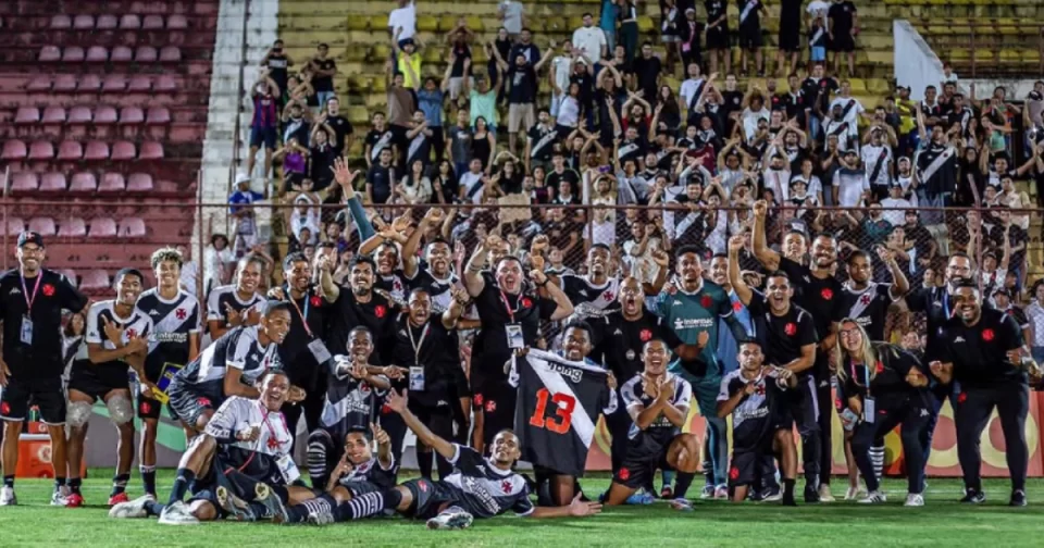 Reação espetacular do Vaso em Osasco, oitavas da Copa São Paulo para 5 a 3 no Flamengo de Guarulhos.
