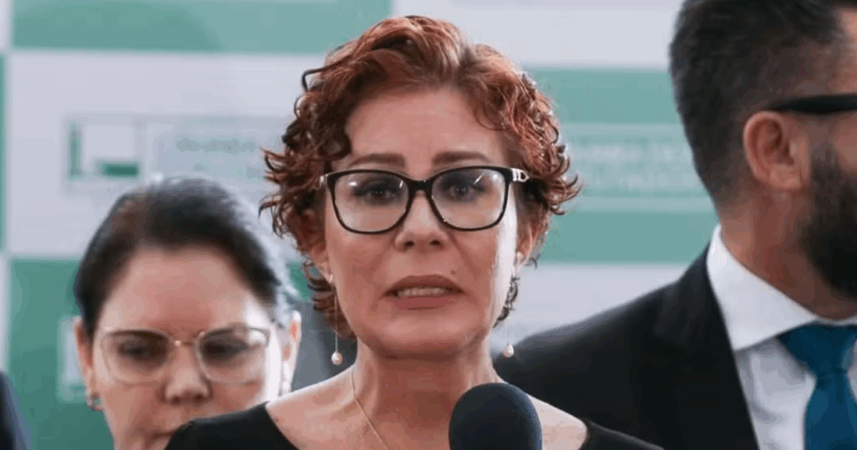 deputada carla zambelli tem ordem de prisao 1