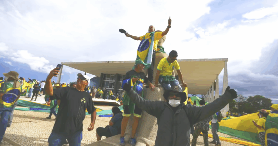 golpistas de 8 de janeiro 1