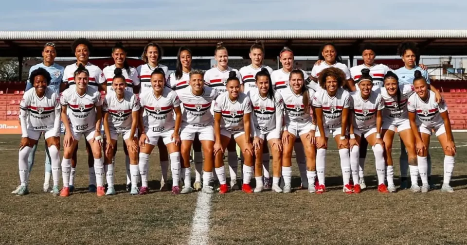 sao paulo vence no rochdalao