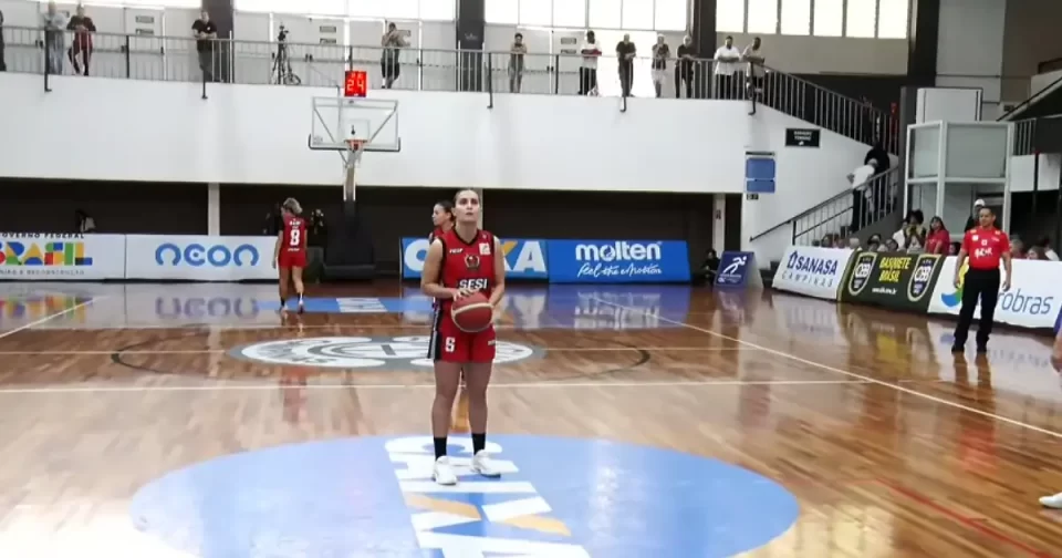 Araraquara vence Campinas na semifinal 1 da Liga de Basquete Feminino.