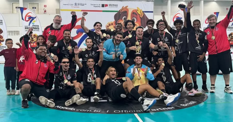Handebol masculino de Osasco, campeão dos Jogos Regionais em São Bernardo.