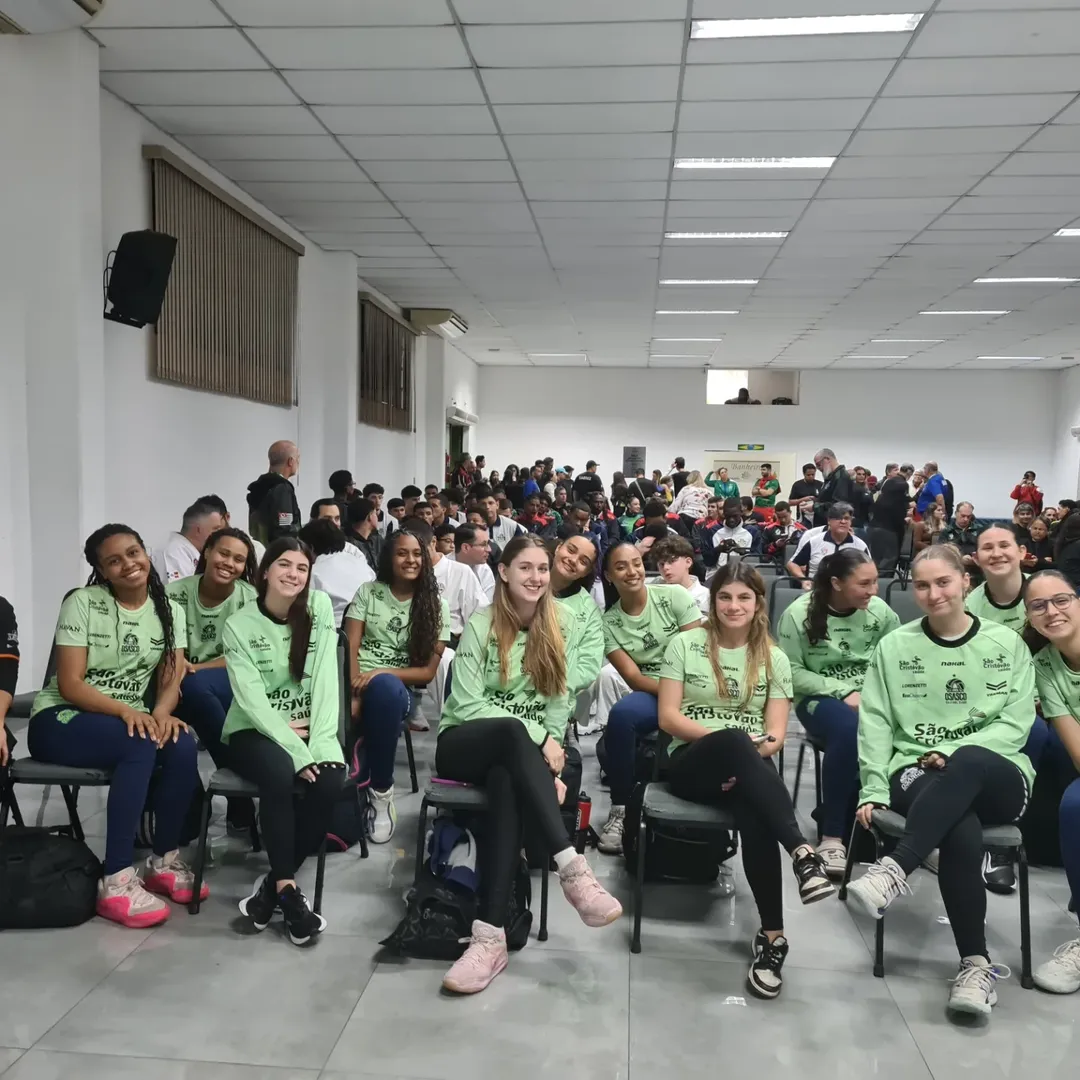 Delegação de Osasco nos Jogos Regionais é homenageada.
