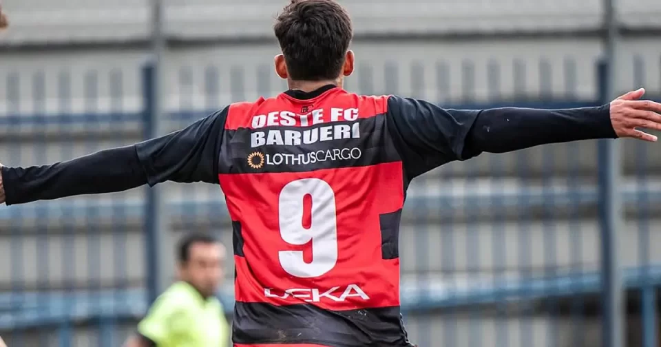 Oeste Barueri disputa as bases do Campeonato Paulista.