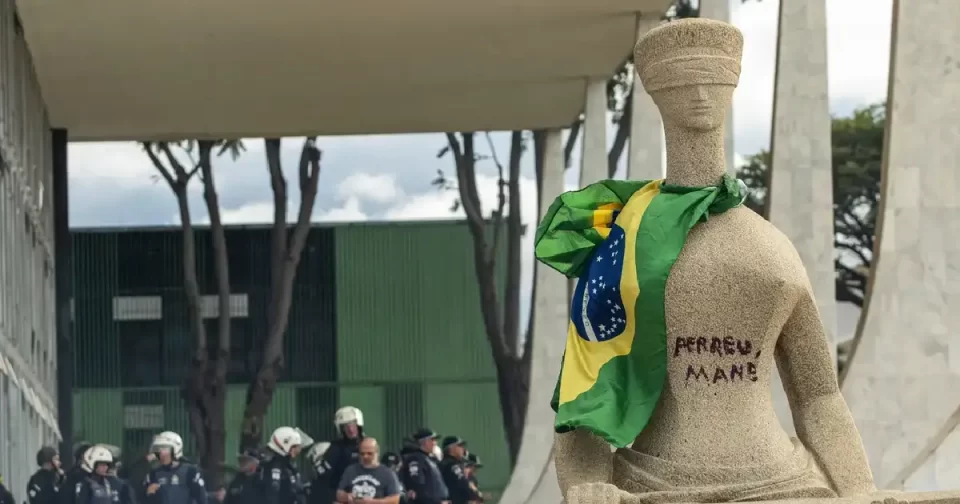Começa o julgamento do ex-presidente no STF que foi alvo dos atos golpistas em 8 de janeiro de 2023.