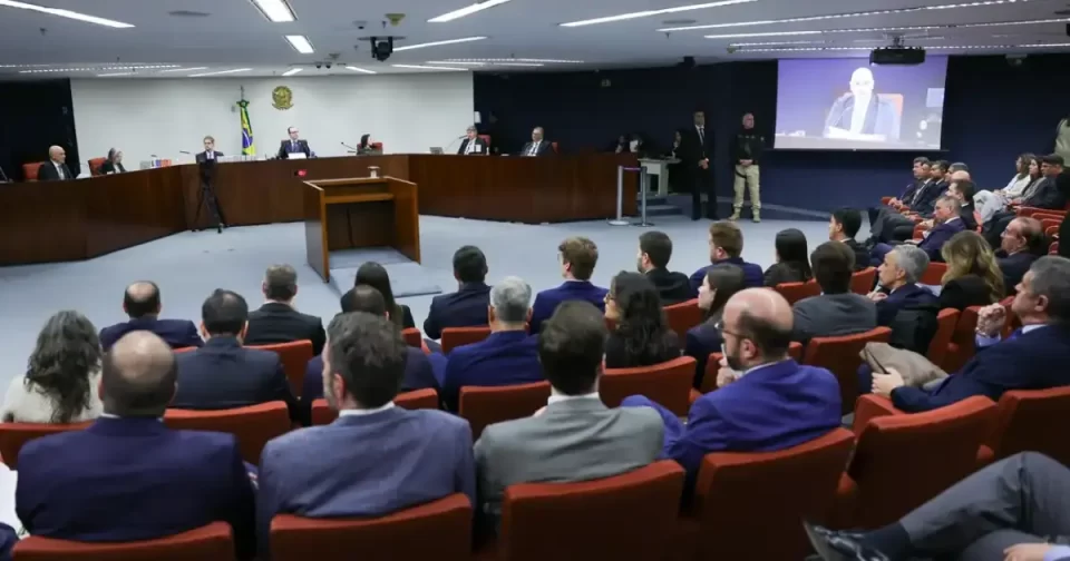 STF realiza primeiro dia de julgamento da trama golpista.