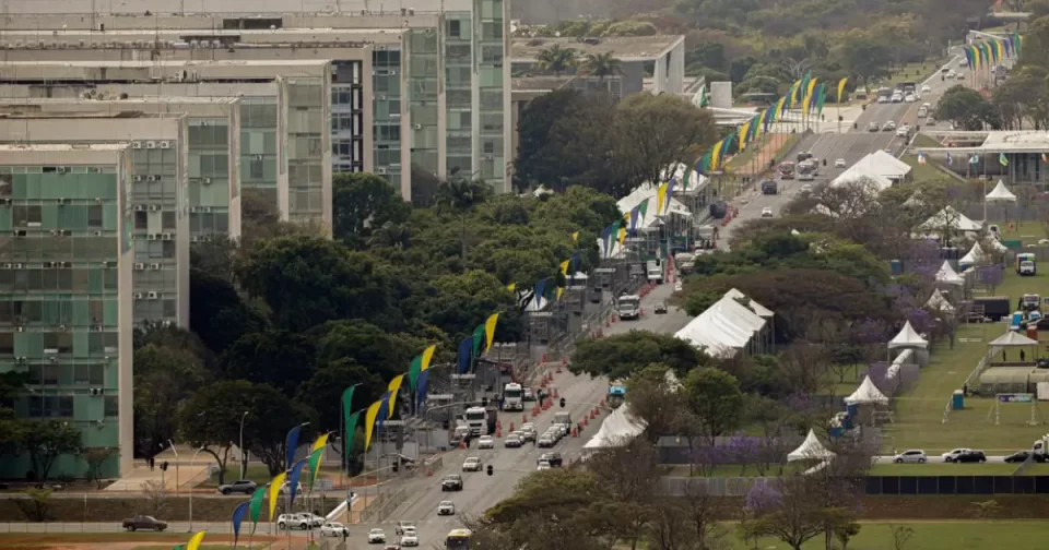 Desfile de 7 de Setembro em Brasília será contra opressão dos Estados Unidos com o slogan 'Brasil Soberano'.
