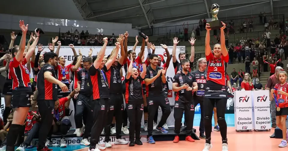 Campeão invicto do Campeonato Paulista, Bauru parte pelo título da Supercopa contra o rival Osasco.