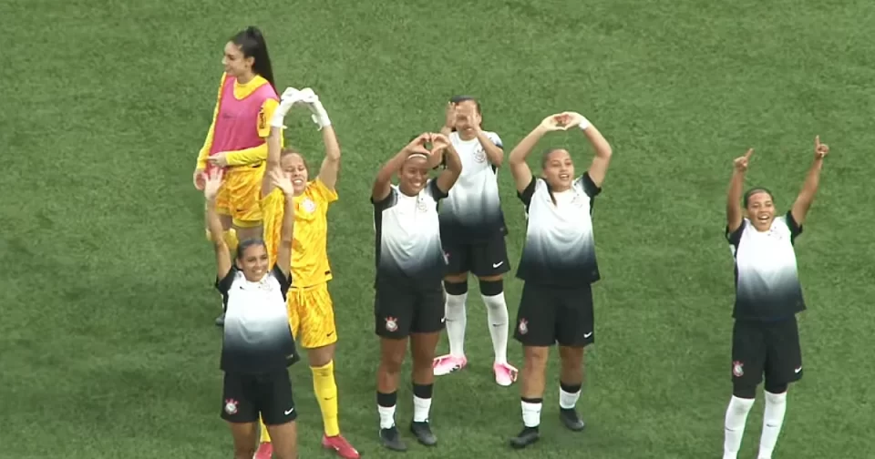 Corinthians elimina Palmeiras nas penalidades e avança às semifinais do Campeonato Paulista Feminino Sub 20.