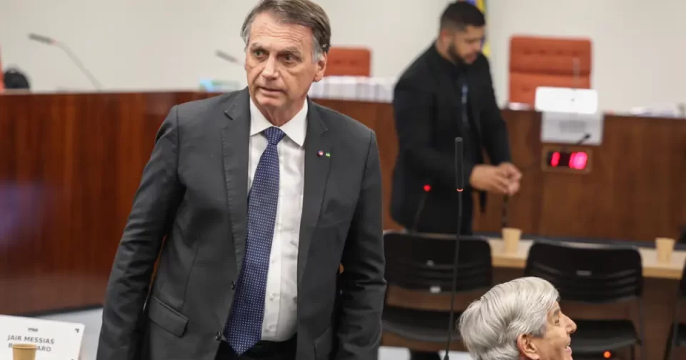 Defesa de Bolsonaro tem cinco dias para recursos contra o STF.
