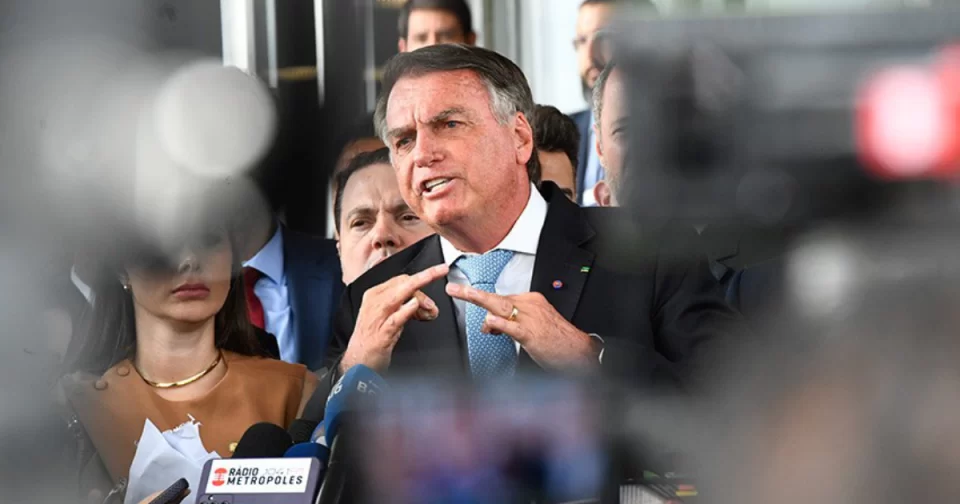 STF reabre inquérito contra Bolsonaro por suposta interferência na Polícia Federal.