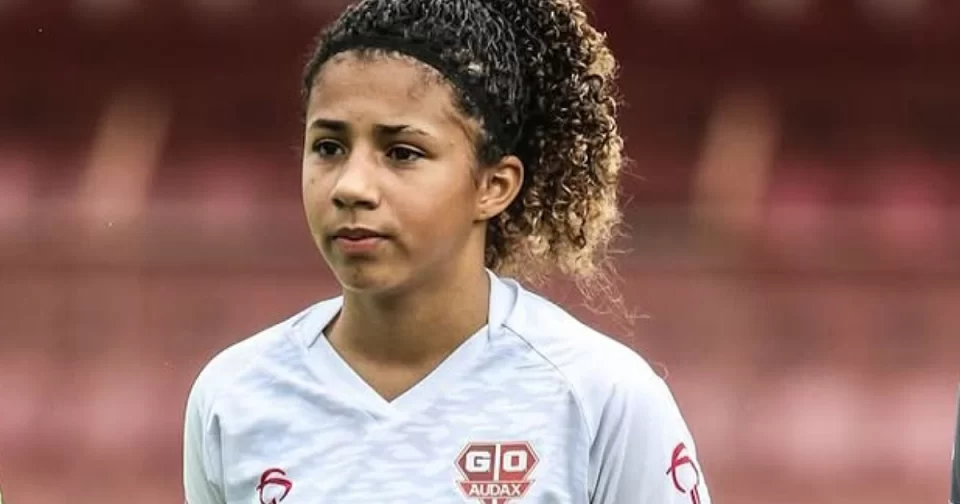 Yasmin Scaramella é a camisa 10 do Audax que se classifica às quartas de final do Campeonato Paulista Feminino Sub 17.