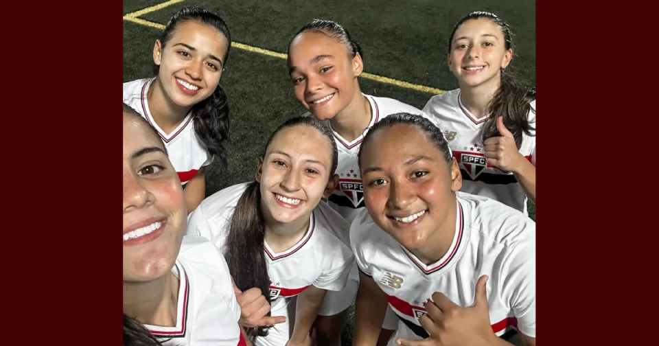 Sub 17 feminino do São Paulo nas semifinais do Campeonato Paulista.