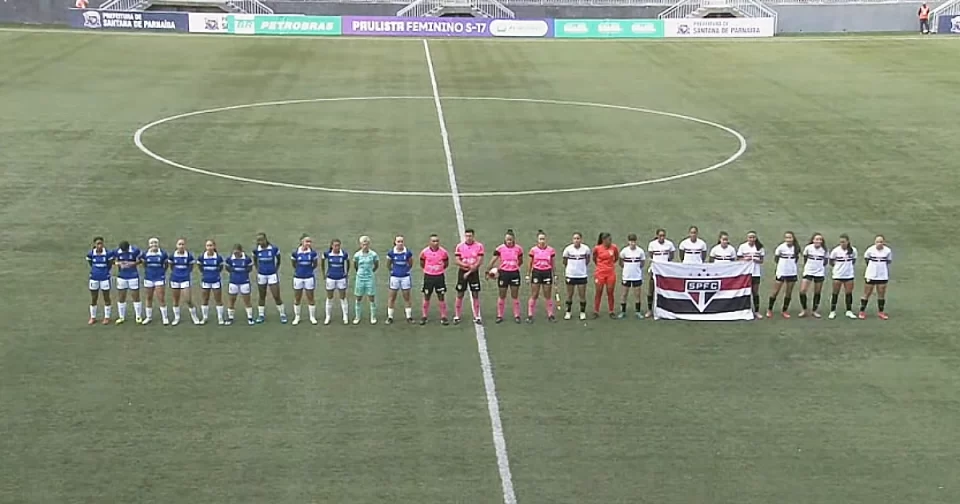 O São Paulo goleou o Santo André no Parnaibão e faz a final do Paulista Feminino Sub 17 contra o Corinthians.