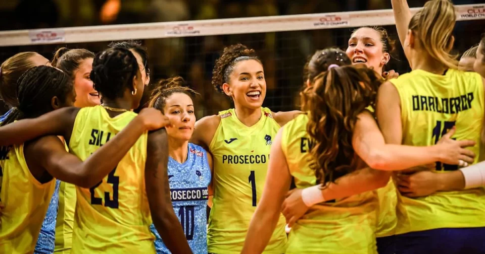 Conegliano da Itália sobra na estreia do Mundial de Vôlei no Pacaembu.