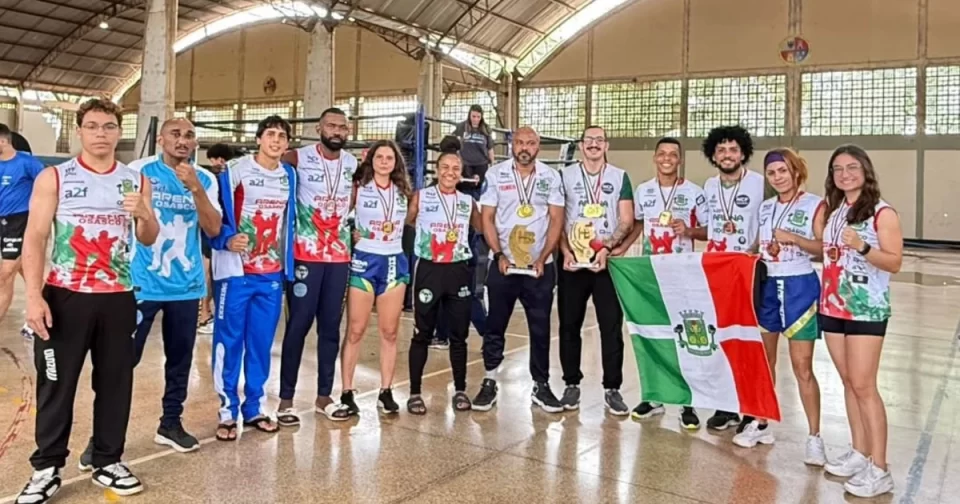 Kickboxing de Osasco volta dos Jogos Abertos com dois ouros - categorias feminina e masculina.