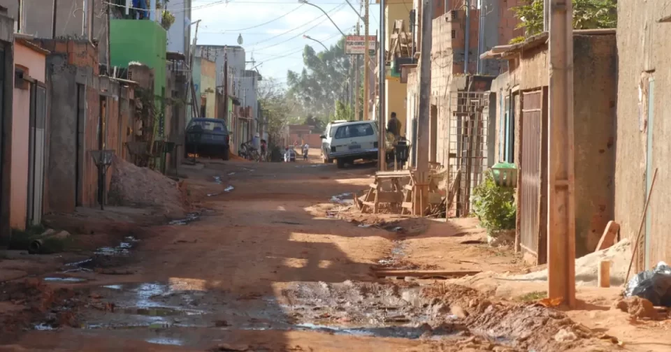 IBGE aponta queda da pobreza e da pobreza extrema no país.