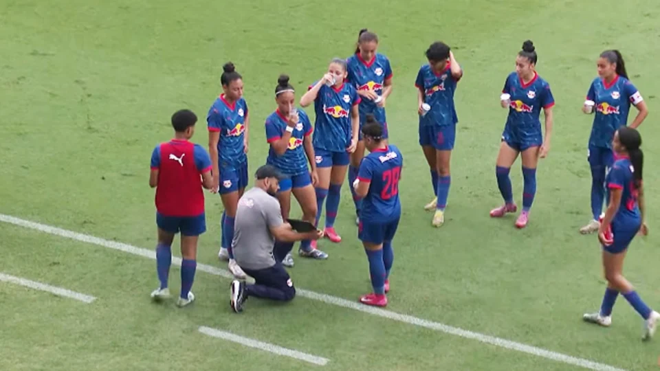 Bragantinas perdem jogo de ida na Fazendinha, agora recebem Corinthians no Parnaibão.