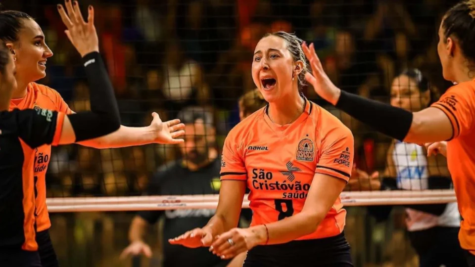 Conferindo números da oposto argentina Bianca Cugno que deixa Osasco após eliminação nas semifinais da Superliga.