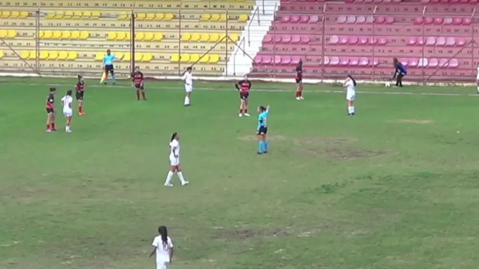 Audaxiosas sub 15 goleiam Flamengo de Guarulhos pelo Paulista.