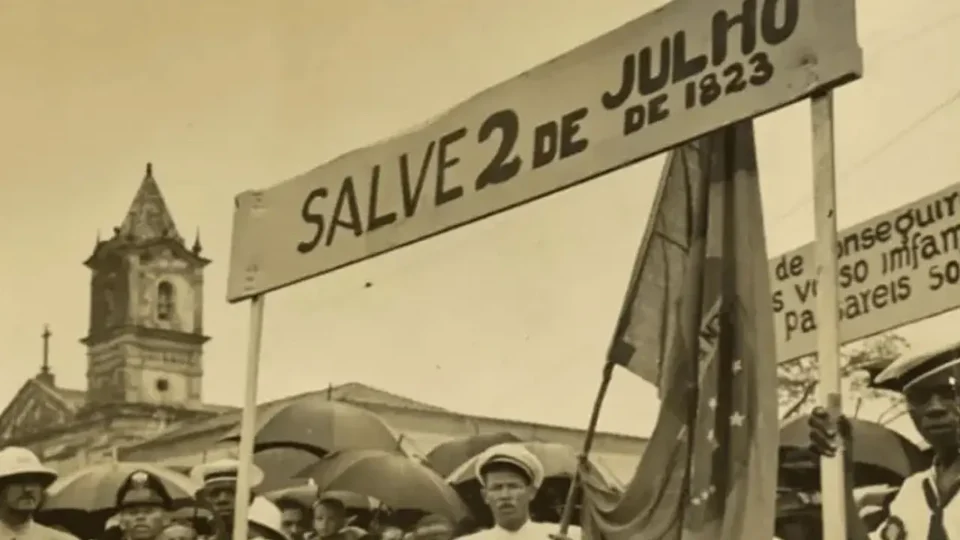 Senado aprova Salvador como capital federal a cada 2 de julho, por reconhecer a Bahia como marco da Independência do Brasil.