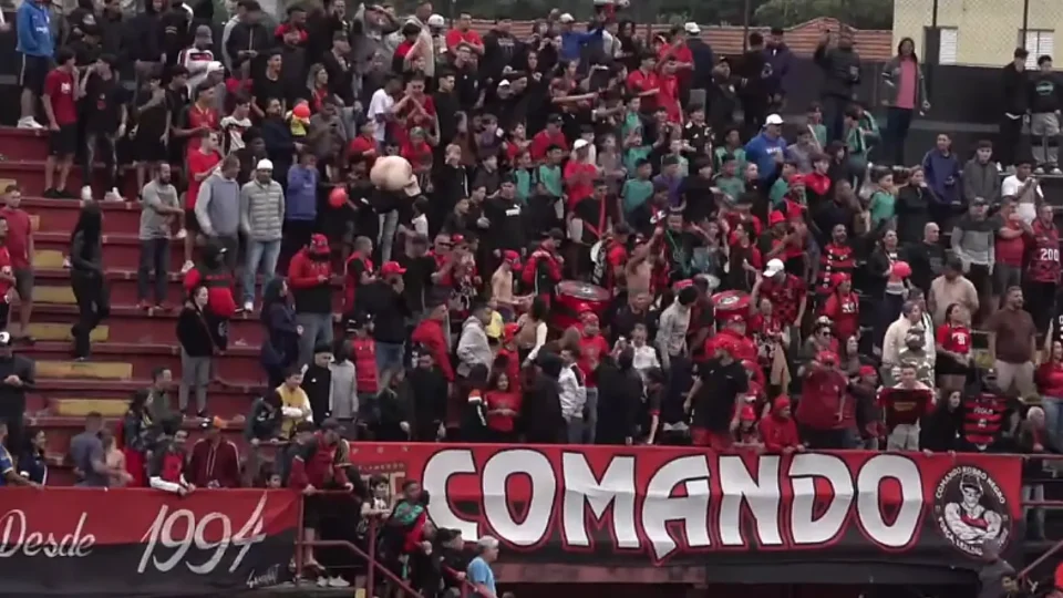 Flamengo de Guarulhos vira e elimina Audax nas oitavas de final da 2ª Divisão.