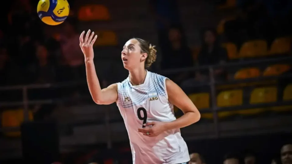Oposto Bianca Cugno puxa Argentina na semifinal da Copa Sul-americana contra o Brasil.