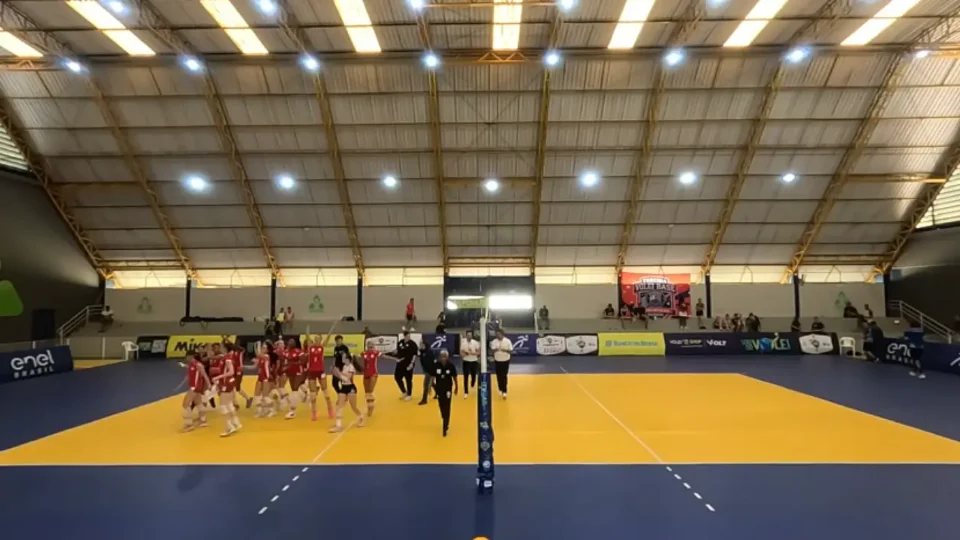 Paulistano Barueri bate Lages de virada e está na final do CBI Vôlei Feminino Sub 16 em Mato Grosso