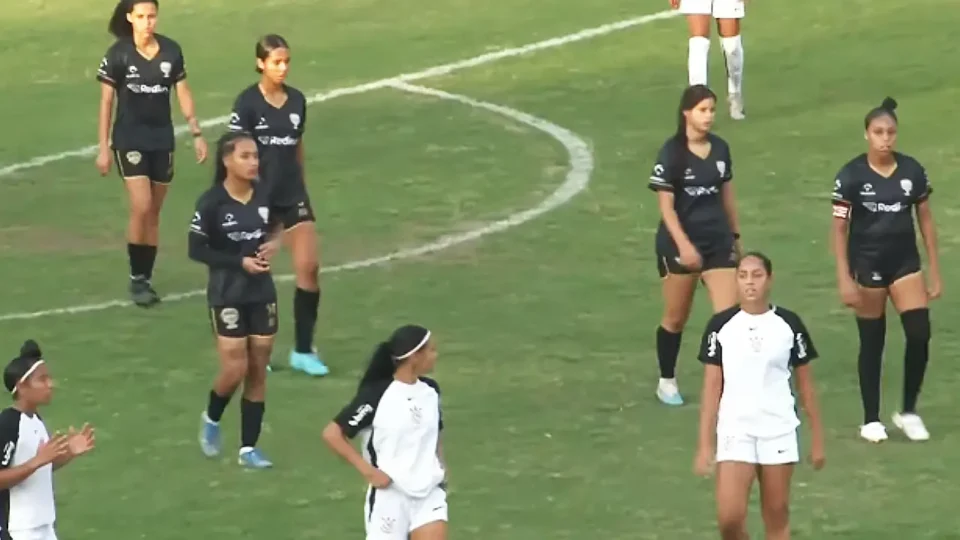 Corinthians goleia Audax por 6 a 1', penúltima rodada da 1ª fase do Paulista Feminino Sub 20 em Osasco.