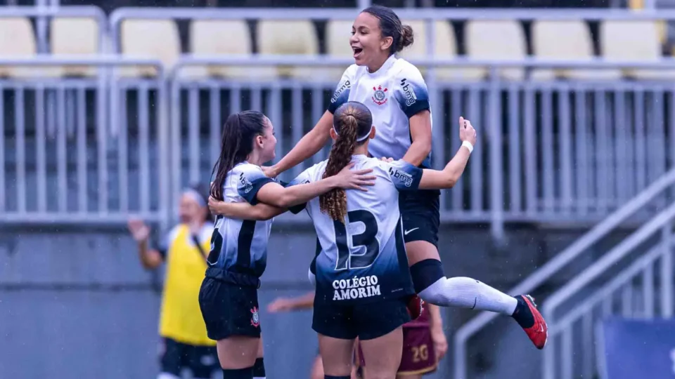 Fechando a 1ª fase do Paulista Feminino Sub 17, o Corinthians faz 5 a 0 no Audax.