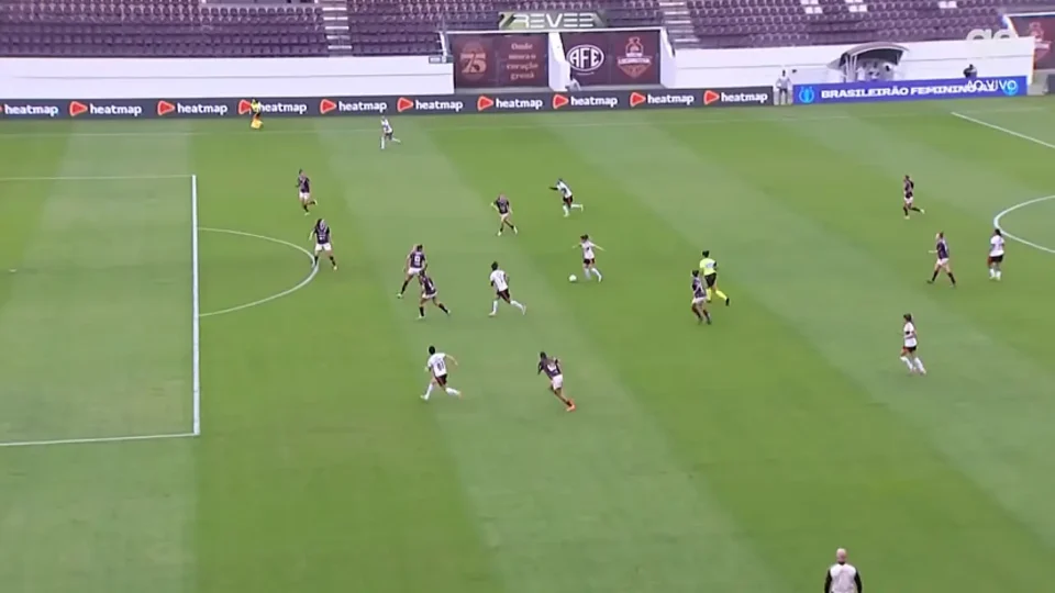 Flamengo empata com Ferrovária e está nas semifinais do Brasileirão Feminino.