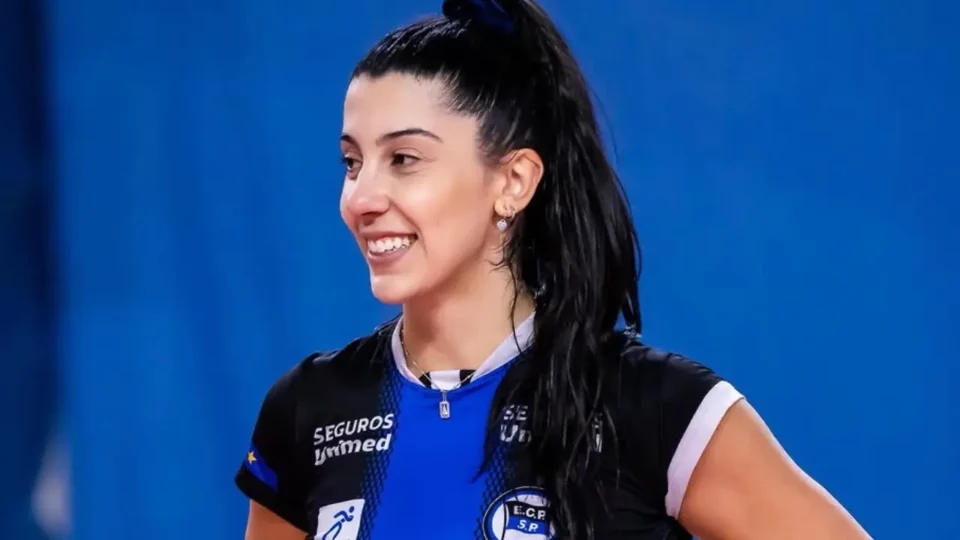 Levantadora Ju Carrijo puxa Pinheirão na semi contra o favorito Osasco.